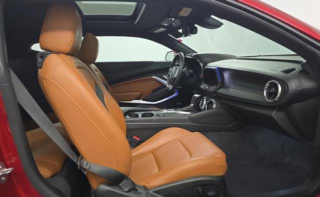 Used 2019 Chevrolet Camaro SS RWD image 2
