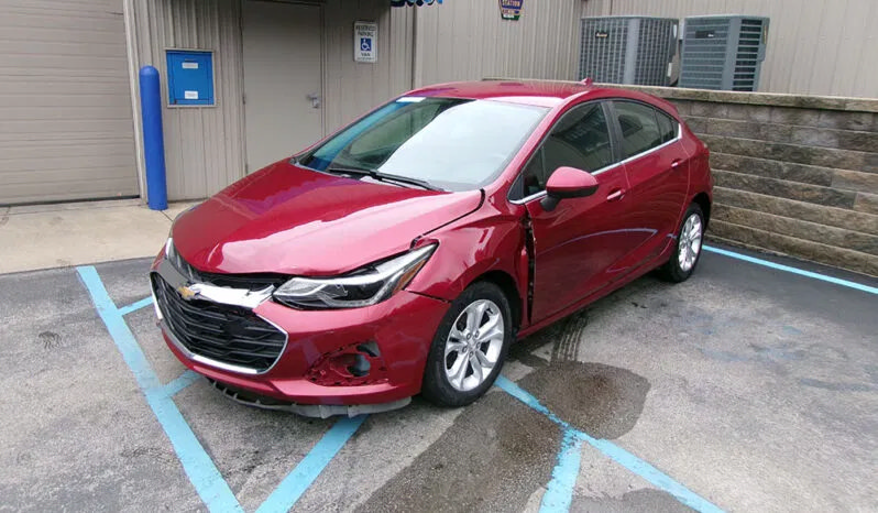 Used 2019 Chevrolet Cruze LT FWD image 1