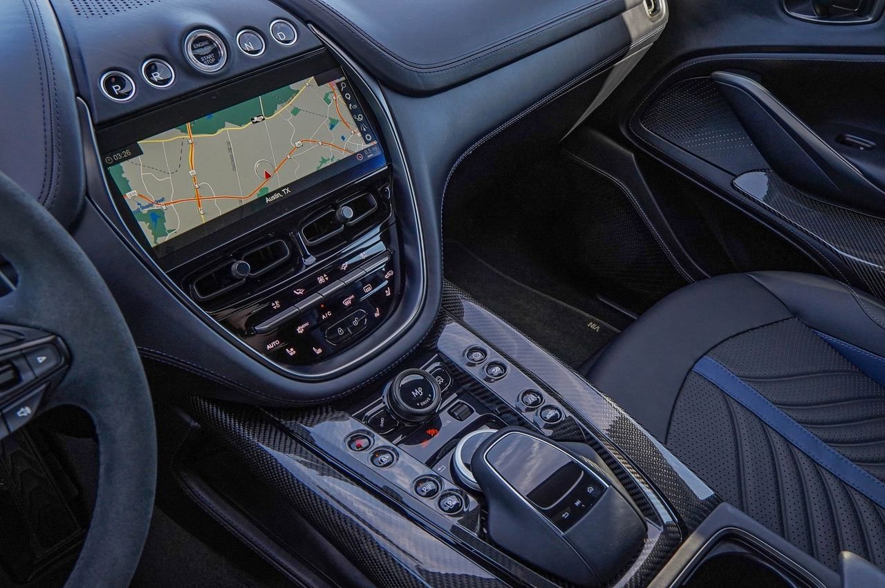 Used 2024 Aston Martin DBX 707 image 27