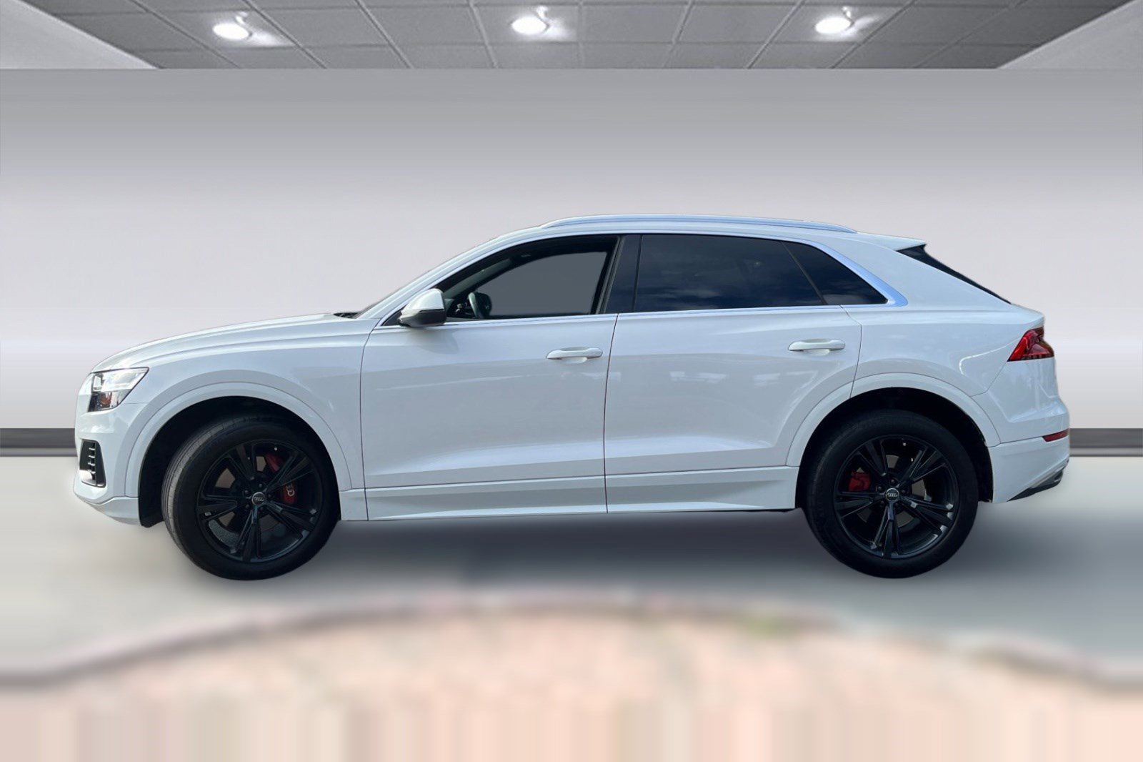 Used 2019 Audi Q8 Premium w/ Convenience Package image 2