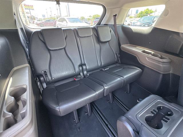 Used 2025 Kia Carnival image 10