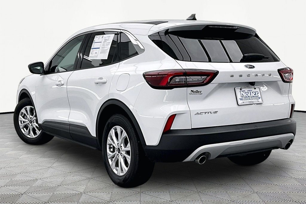 Certified 2023 Ford Escape Active w/ Cold Weather Package FWD image 13