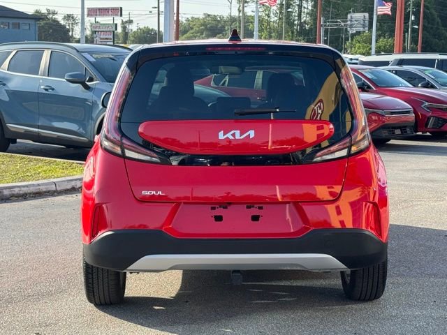 Certified 2025 Kia Soul LX w/ LX Technology Package image 4