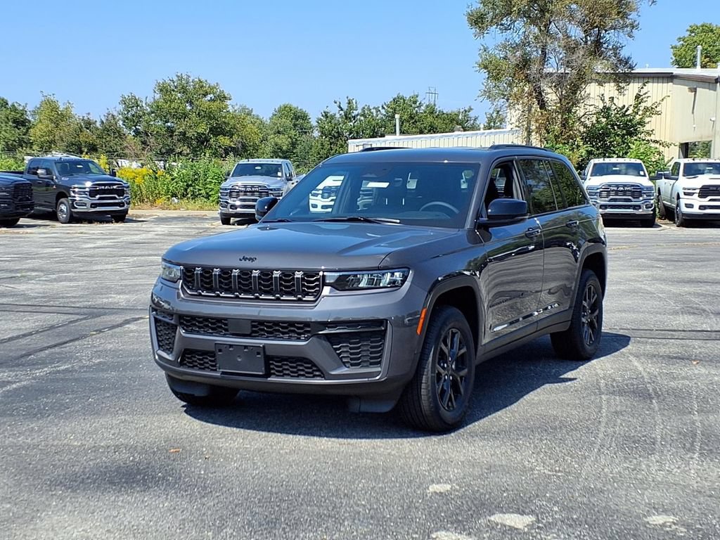 New 2026 Jeep Grand Cherokee Altitude AWD/4WD image 2