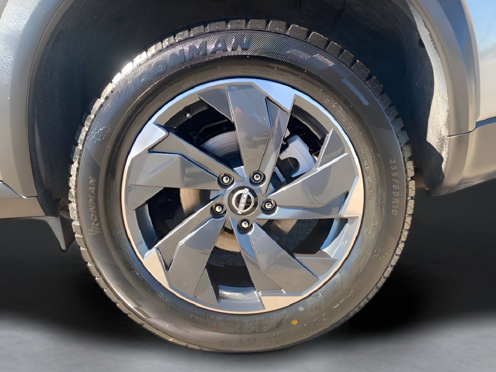 Used 2024 Nissan Rogue SV AWD/4WD image 32