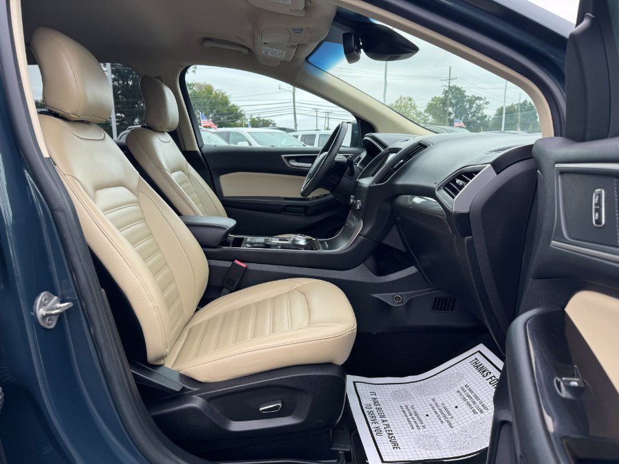 Used 2019 Ford Edge SEL w/ Equipment Group 201A FWD image 19
