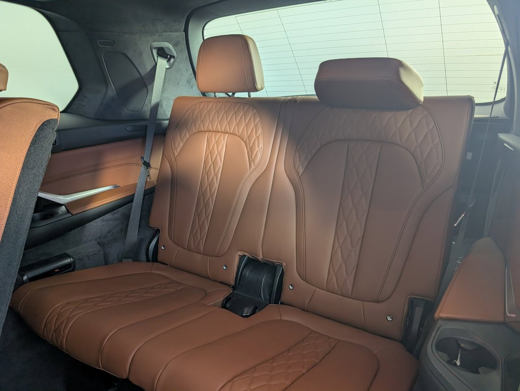 New 2026 BMW X7 xDrive40i w/ M Sport Package image 16