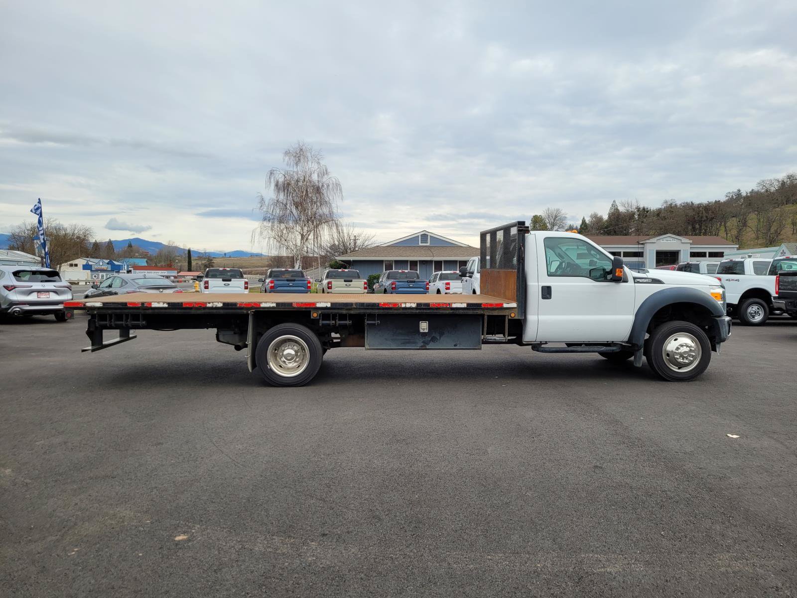Used 2016 Ford F550 Luxury RWD image 4