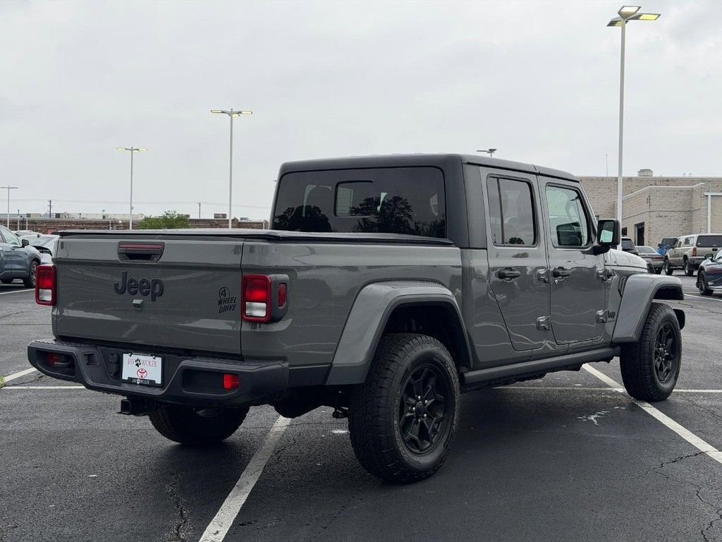 Used 2021 Jeep Gladiator Sport AWD/4WD image 3