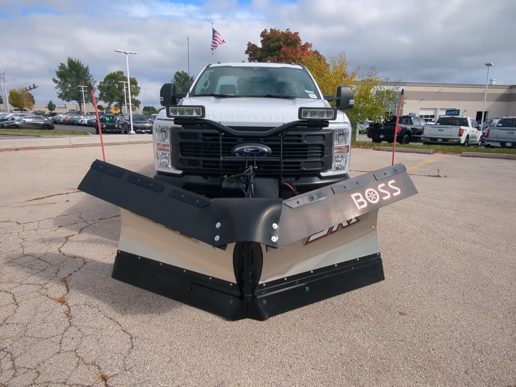 New 2025 Ford F250 XL w/ FX4 Off-Road Package AWD/4WD image 3