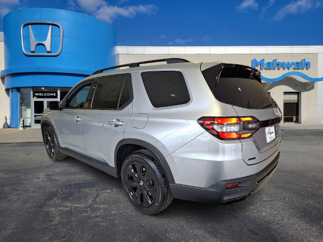 New 2026 Honda Pilot Black Edition image 3