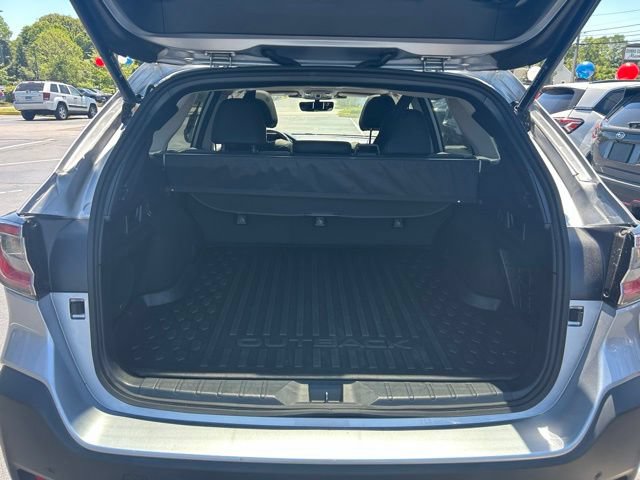 Used 2025 Subaru Outback Onyx Edition AWD/4WD image 10