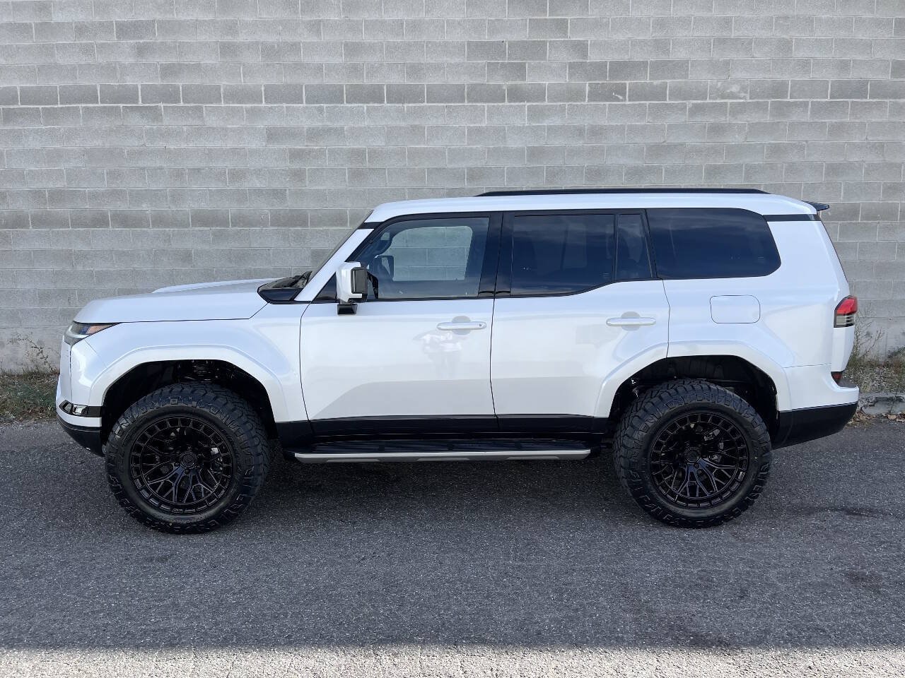 Used 2026 Lexus GX 550 w/ Cold Area Package AWD/4WD image 7