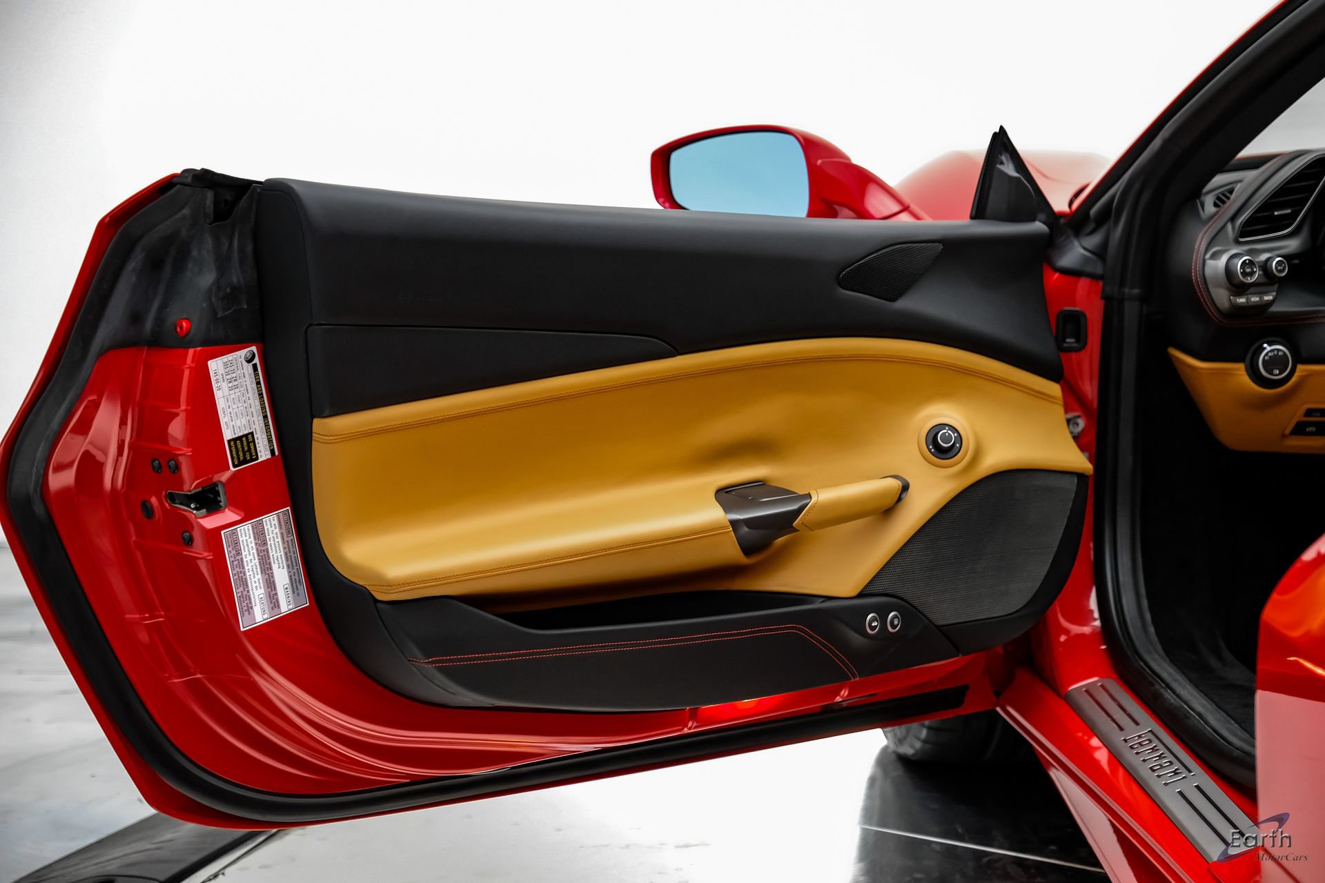 Used 2018 Ferrari 488 Spider RWD image 90