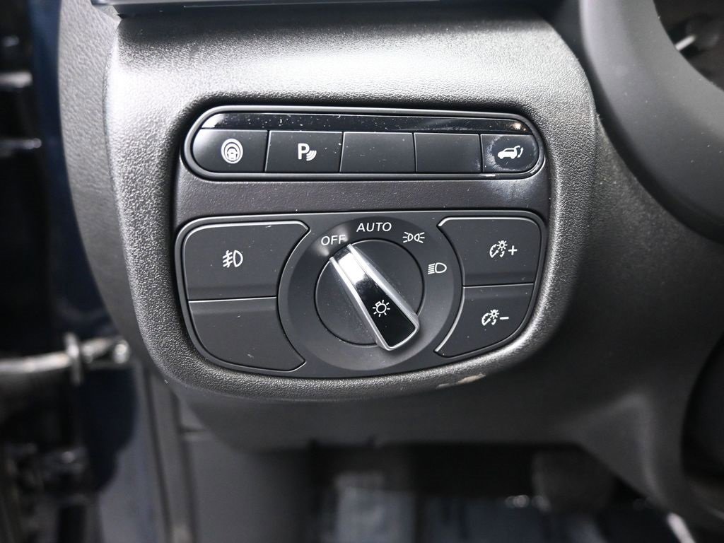 Used 2019 INFINITI QX50 Essential w/ Premium Audio Package image 23