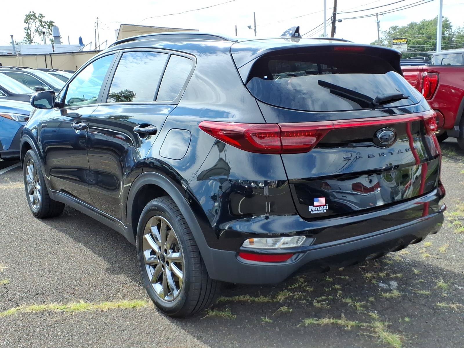 Used 2022 Kia Sportage Nightfall Edition w/ Nighfall AWD Premium Package image 6