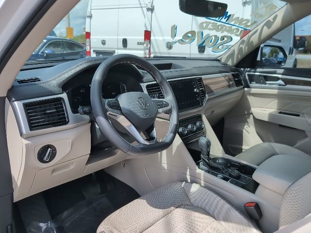 Certified 2021 Volkswagen Atlas SEL Premium image 8