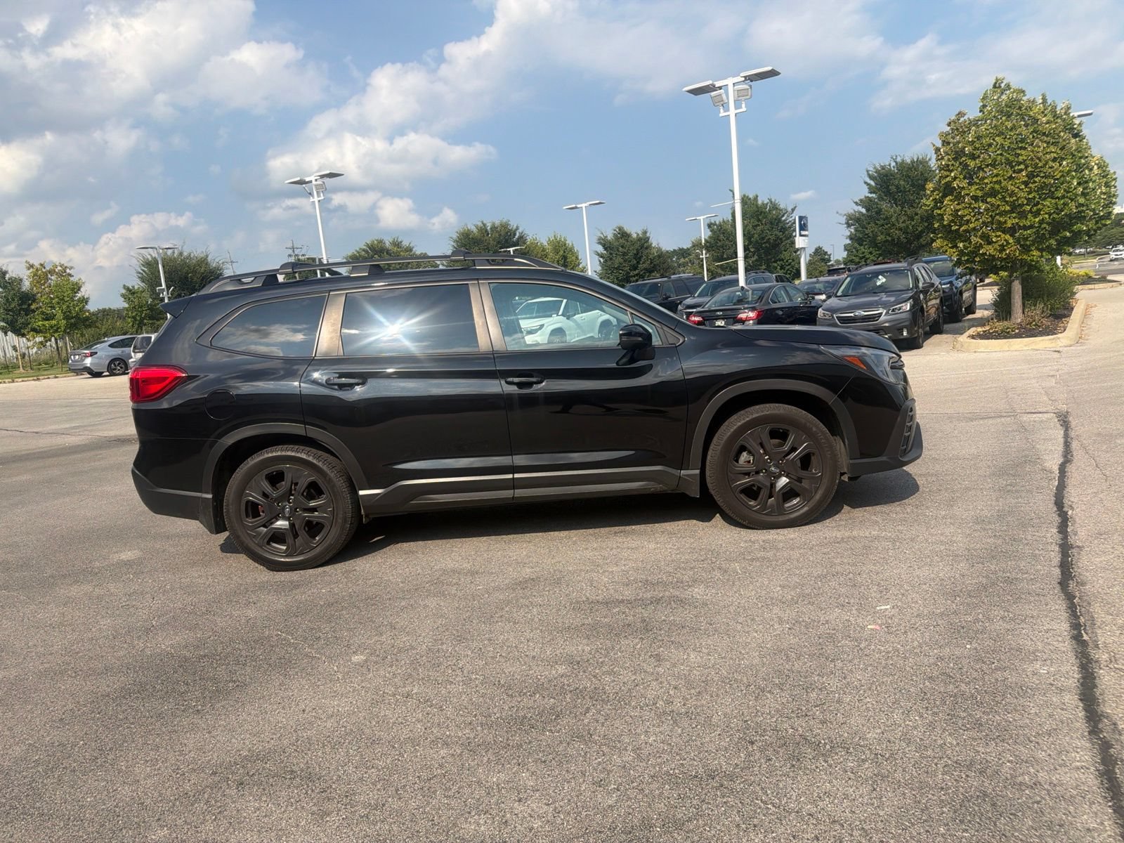 Used 2023 Subaru Ascent Onyx Edition AWD/4WD image 15