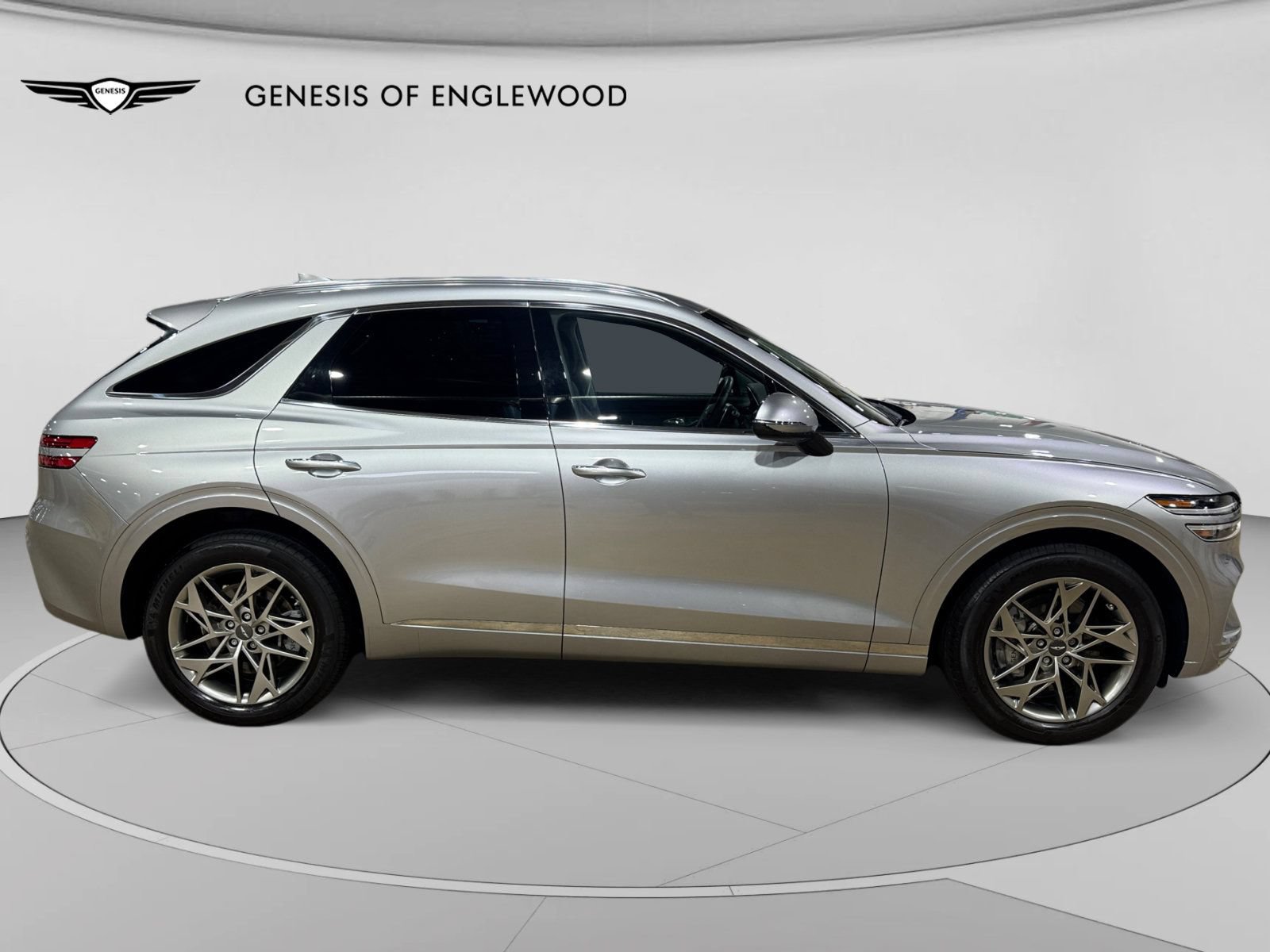 Used 2024 Genesis GV70 2.5T AWD/4WD image 8