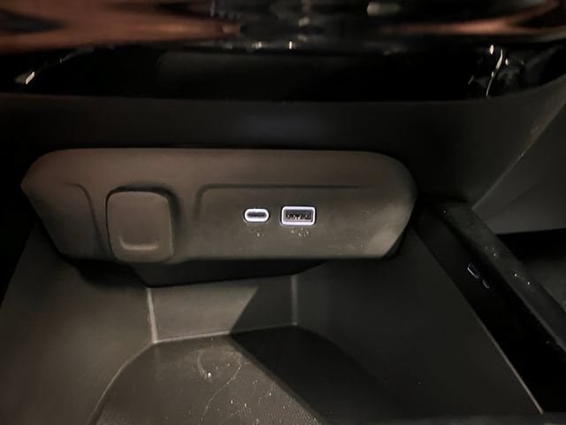 Certified 2025 Chevrolet Trax LT w/ LT Convenience Package FWD image 22