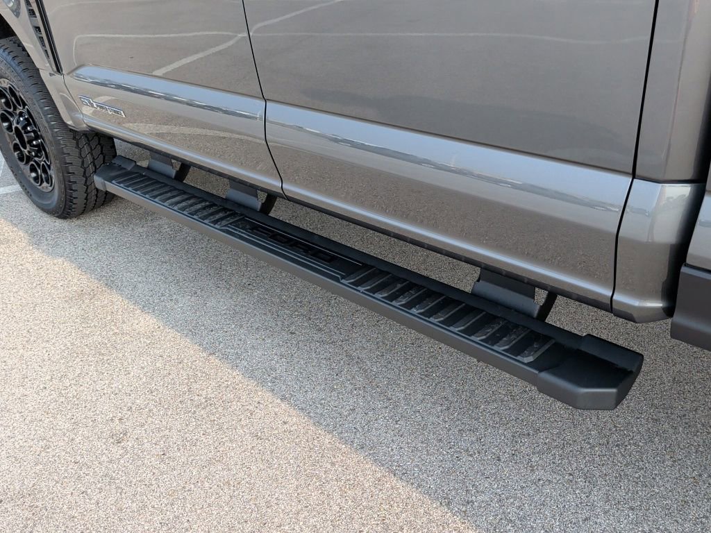 New 2026 Ford F350 Lariat image 32
