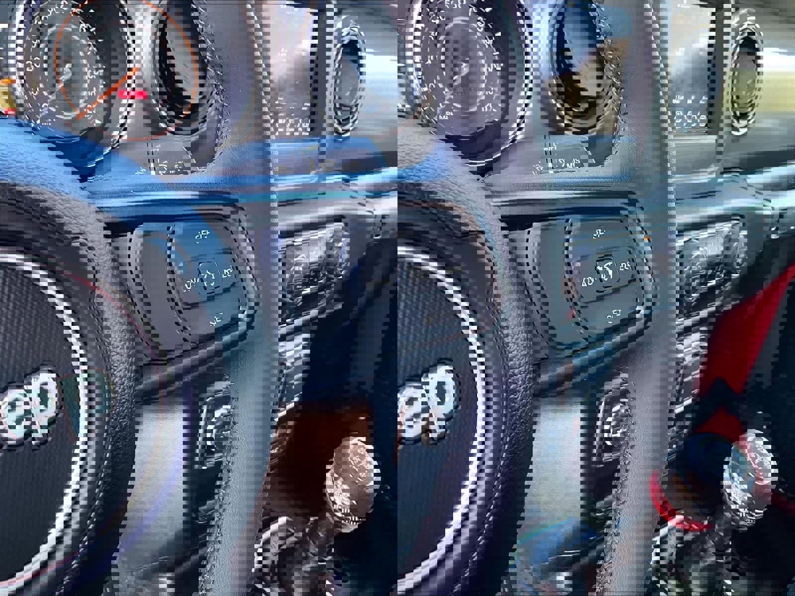 Used 2023 Jeep Wrangler Willys image 23