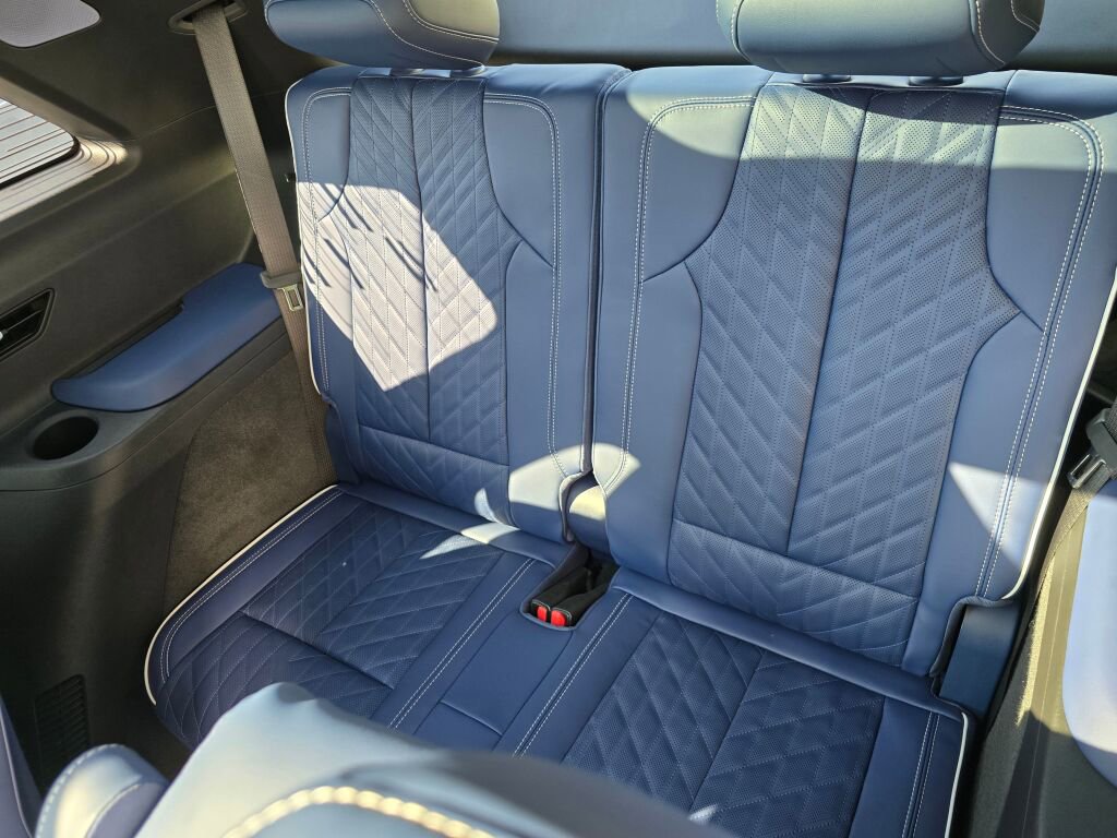 New 2026 Cadillac Vistiq Premium Luxury image 19