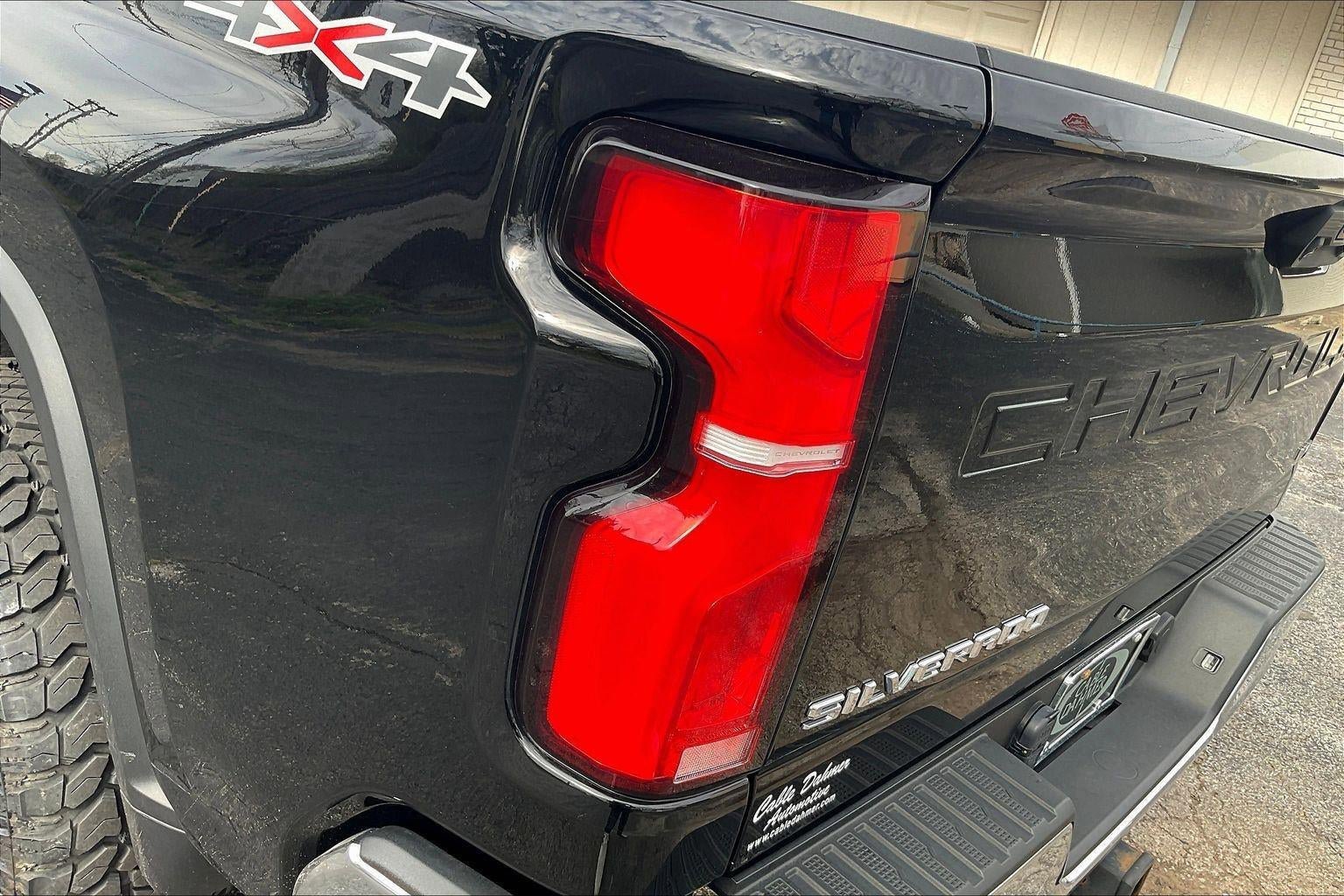 Used 2024 Chevrolet Silverado 2500 LTZ AWD/4WD image 28