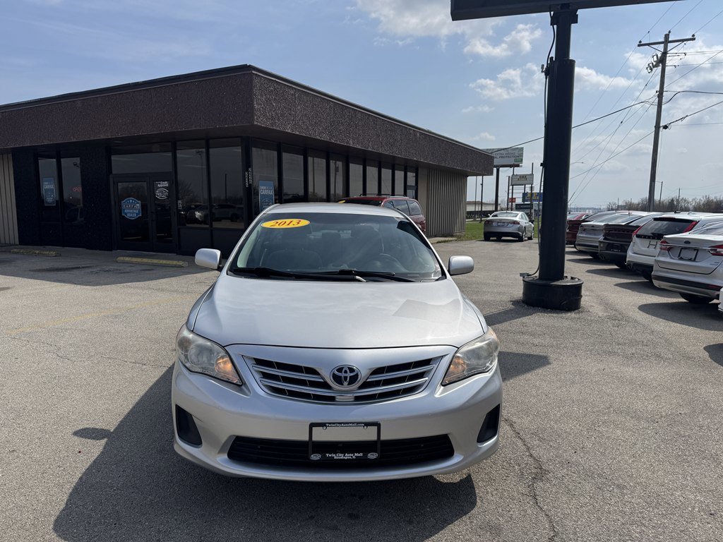 Used 2013 Toyota Corolla LE image 2