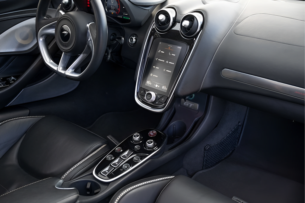 Used 2023 McLaren GT RWD image 46