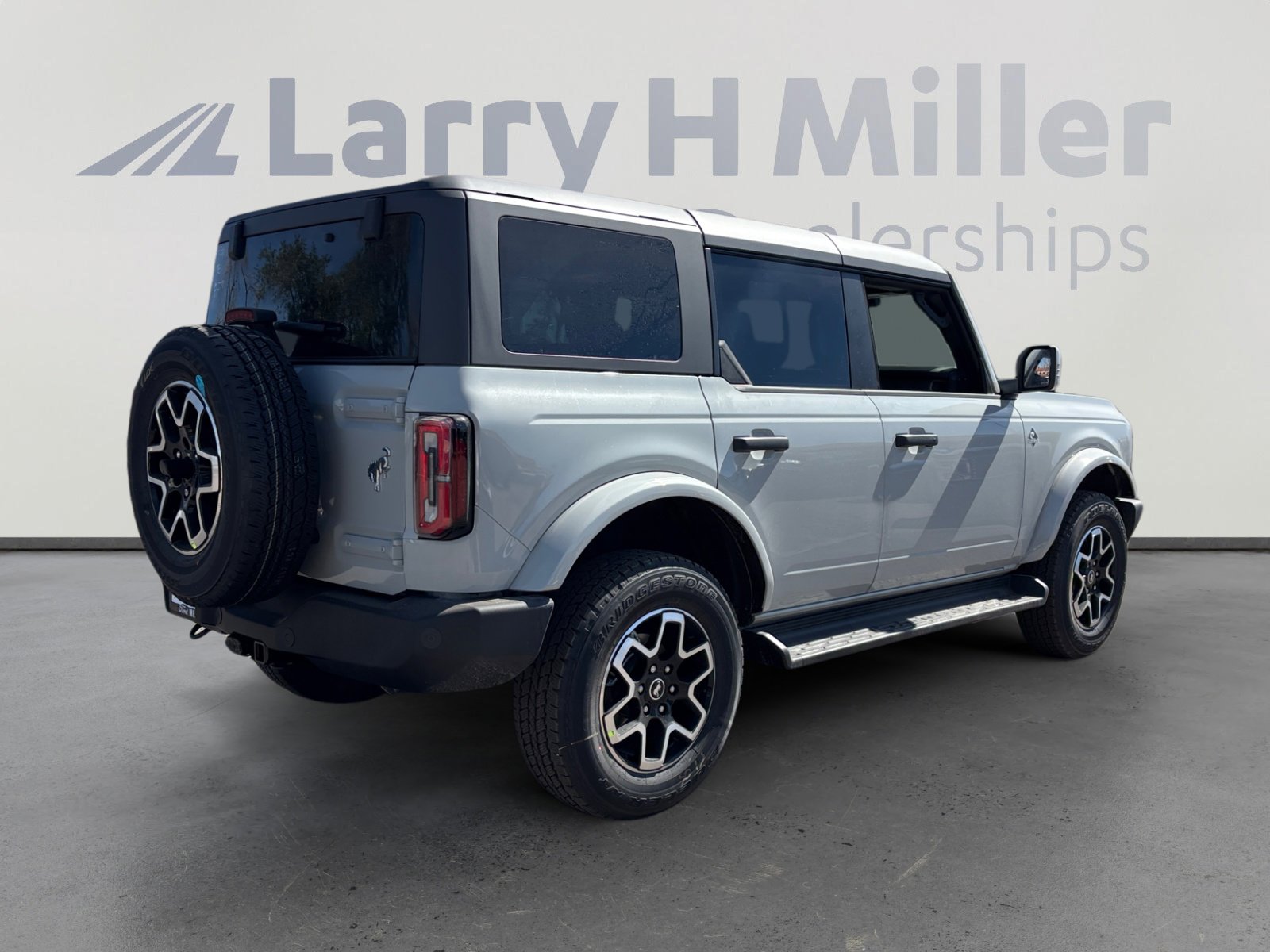 New 2026 Ford Bronco Outer Banks image 5