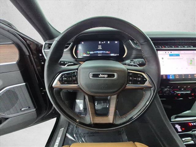 Used 2023 Jeep Grand Cherokee L Summit w/ Advanced Protech Group IV AWD/4WD image 30