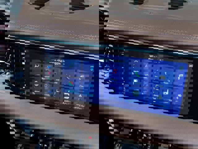 New 2026 Porsche Macan 4 Electric image 18