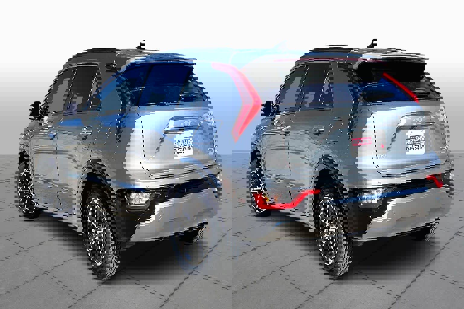 Used 2023 Kia Niro SX image 12