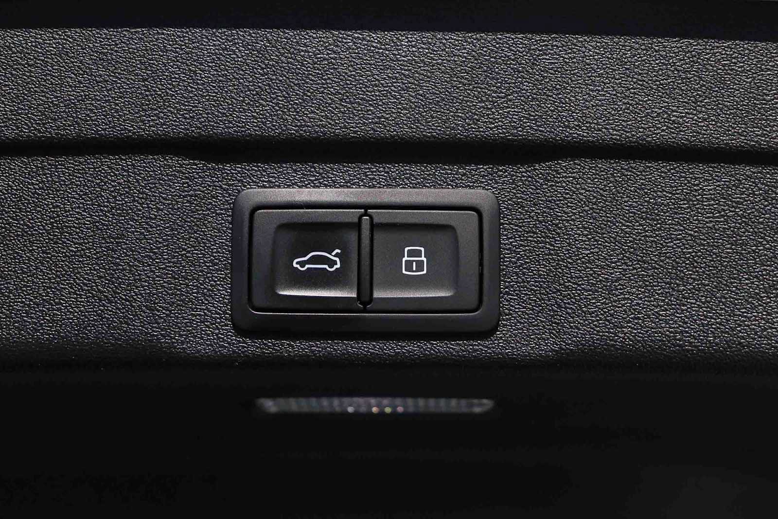 Used 2025 Audi A5 2.0T Premium w/ Convenience Package image 34