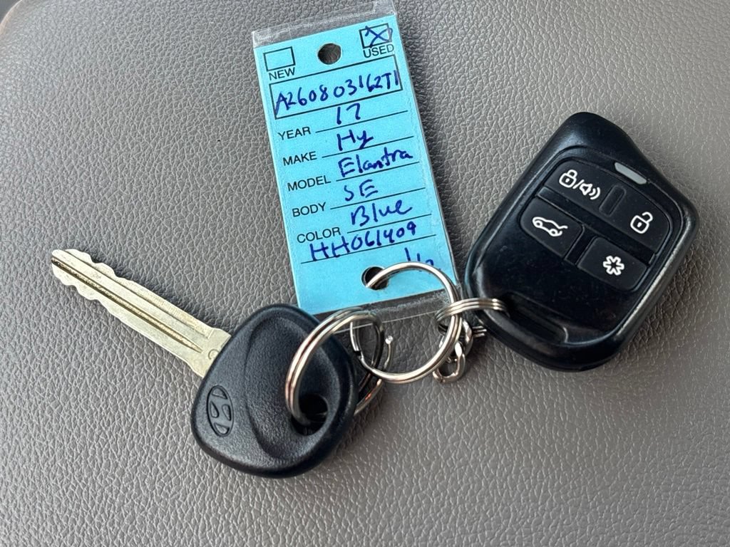 Used 2017 Hyundai Elantra SE FWD image 27