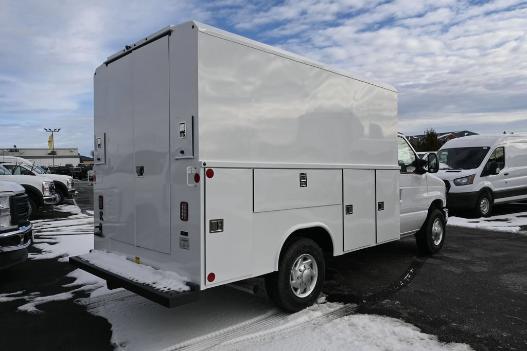 New 2025 Ford E-350 and Econoline 350 Super Duty w/ Power Equipment Group RWD image 5