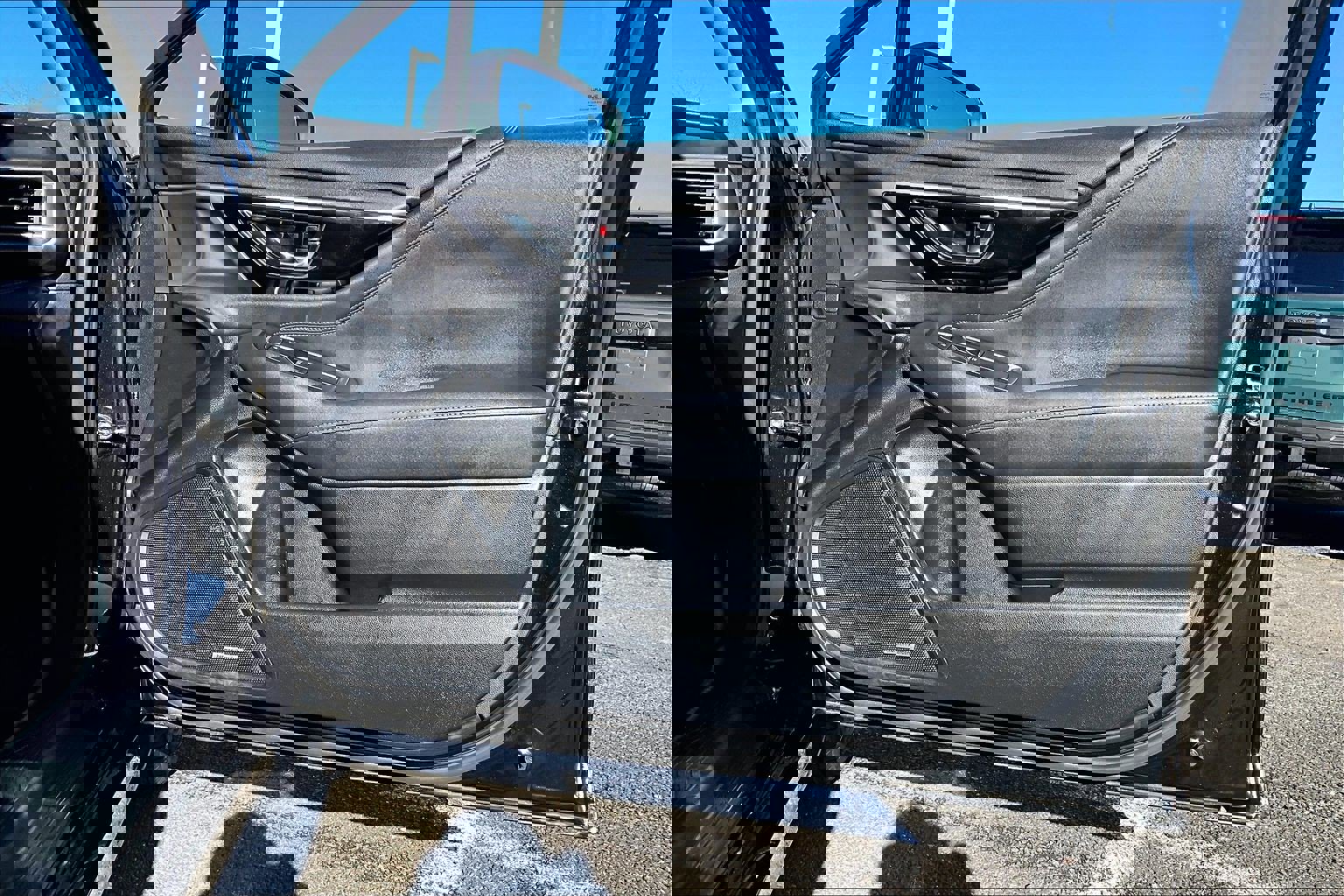 Used 2022 Subaru Legacy Limited w/ Popular Package #3 image 22