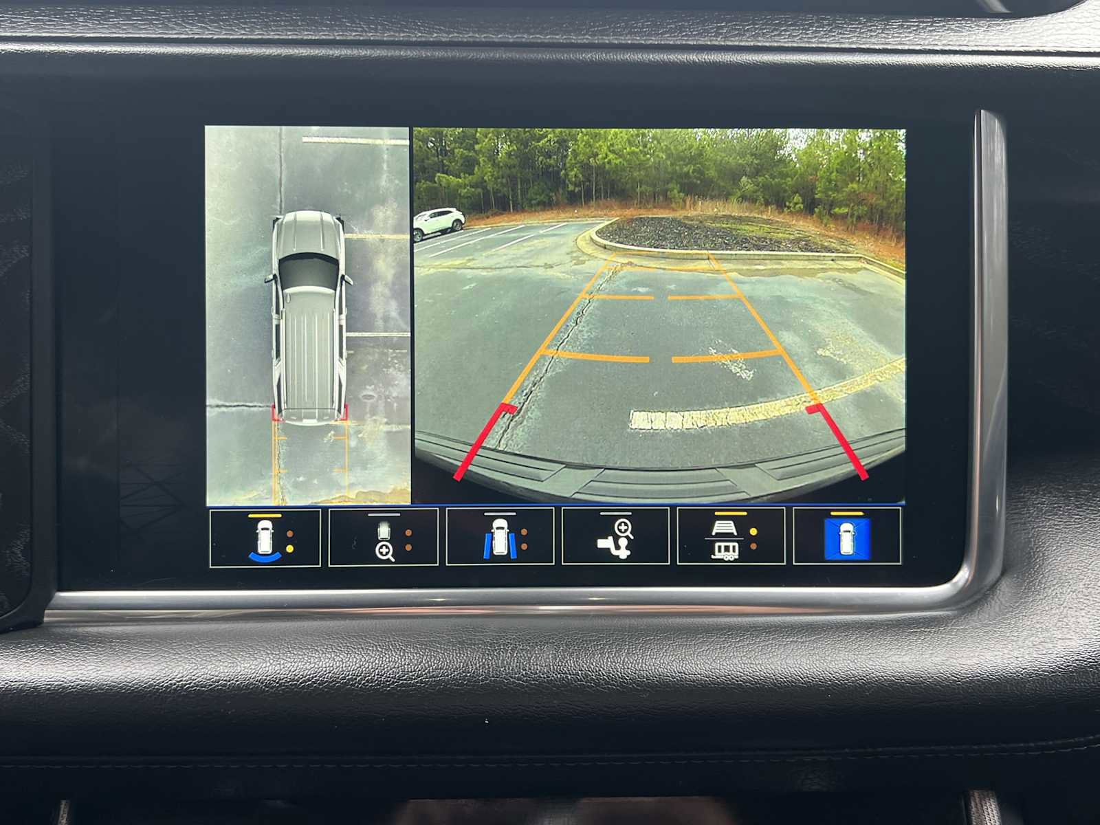 Used 2023 GMC Yukon Denali w/ Max Trailering Package image 6