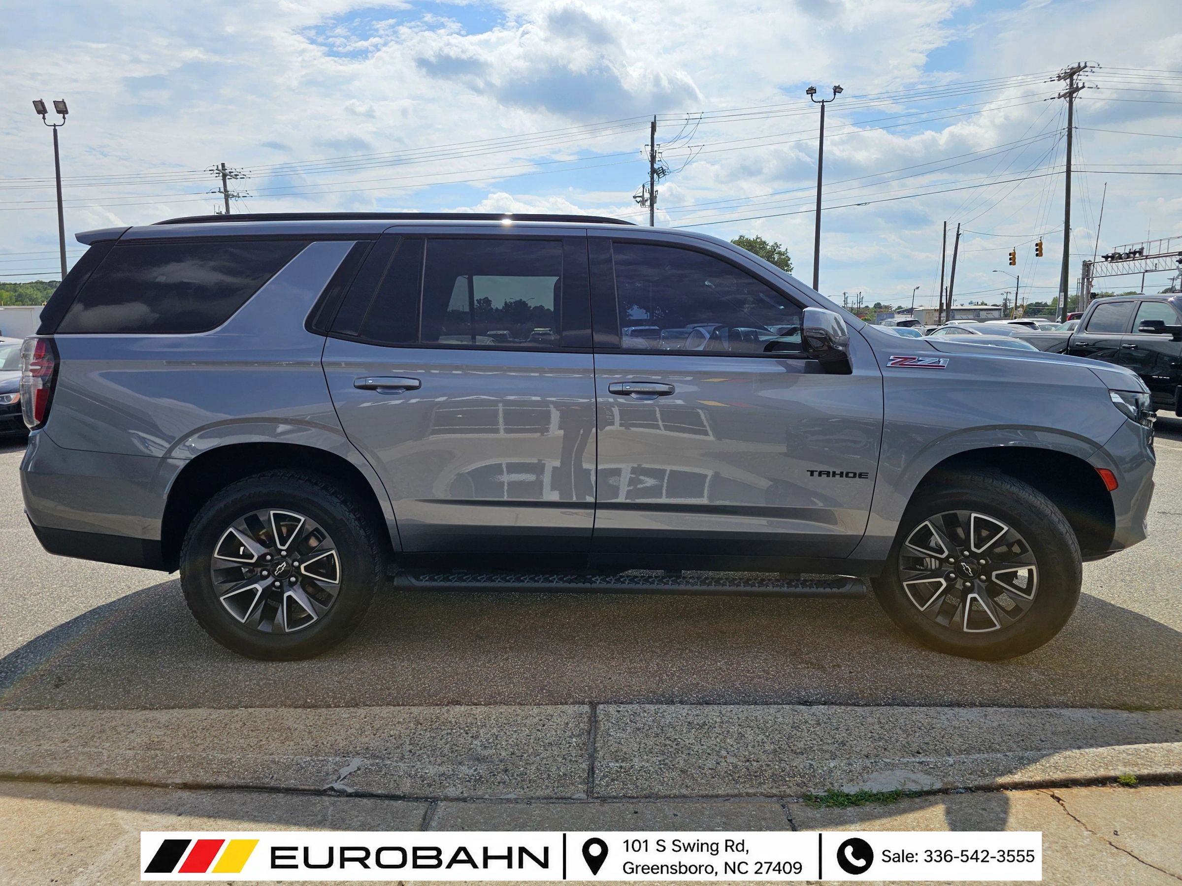 Used 2022 Chevrolet Tahoe Z71 w/ Z71 Off-Road Package AWD/4WD image 6