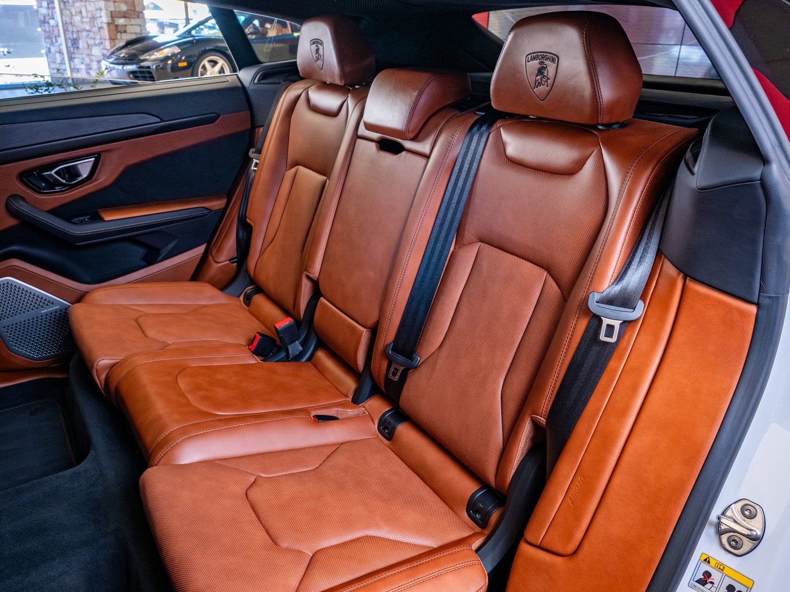 Used 2022 Lamborghini Urus image 24