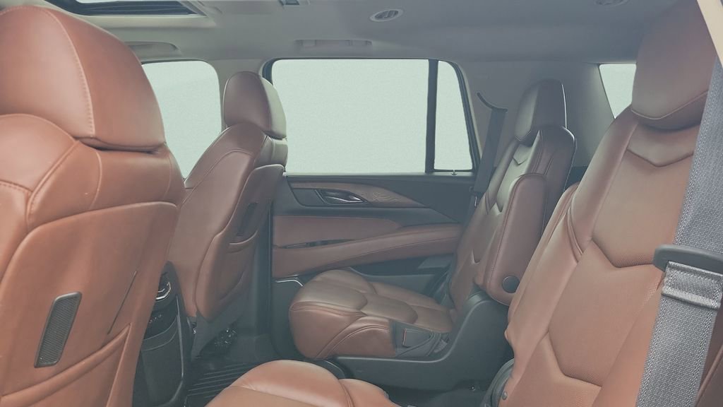 Used 2018 Cadillac Escalade Premium Luxury RWD image 10