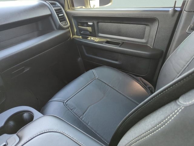 Used 2024 RAM 2500 Tradesman w/ Chrome Appearance Group image 23