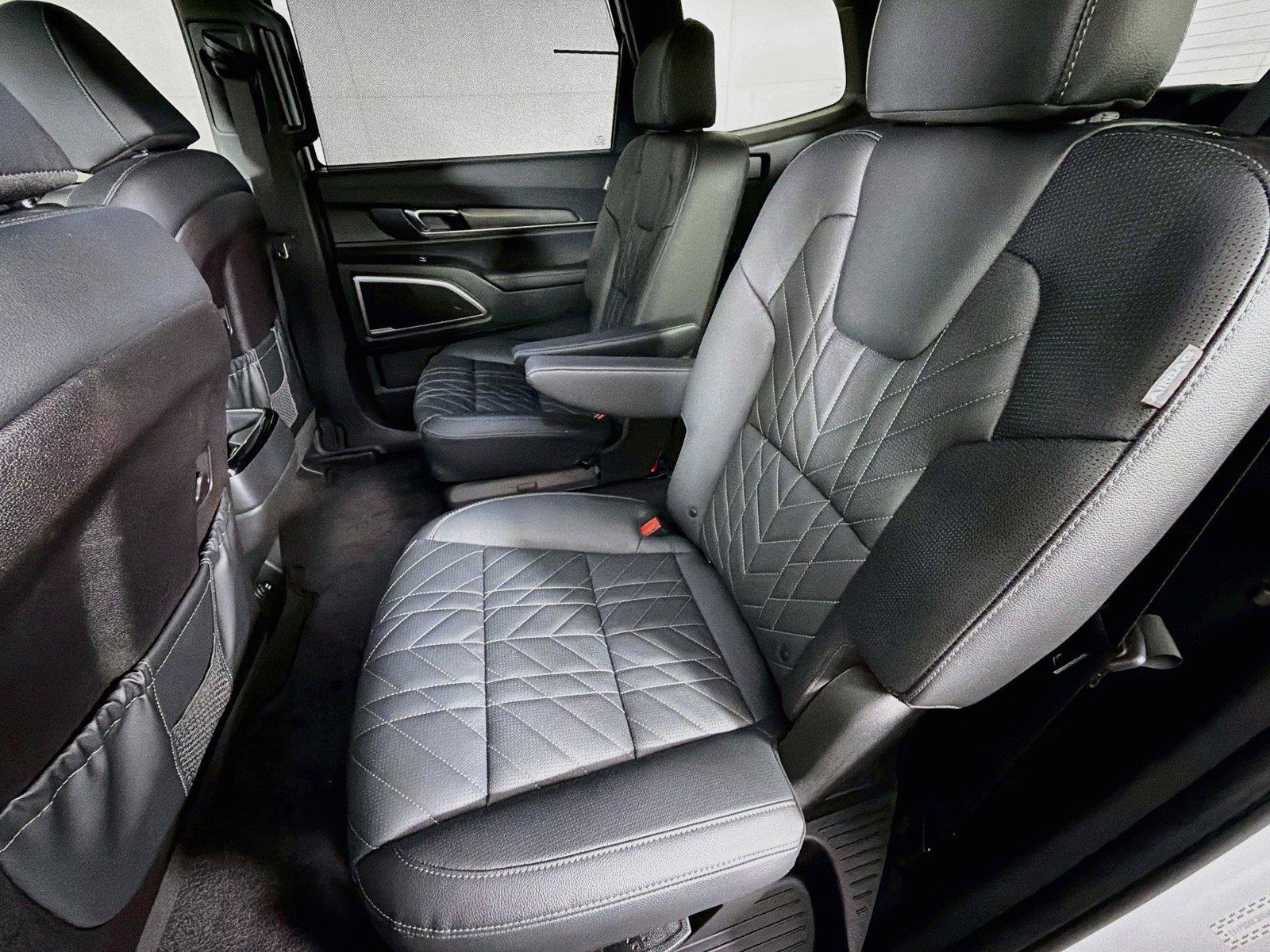 Used 2025 Kia Telluride EX X-Line AWD/4WD image 26