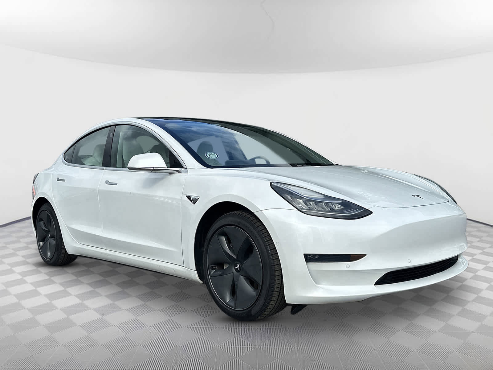 Used 2020 Tesla Model 3 Long Range image 1