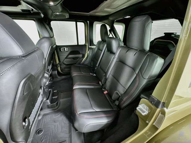Used 2025 Jeep Wrangler Unlimited Rubicon AWD/4WD image 29