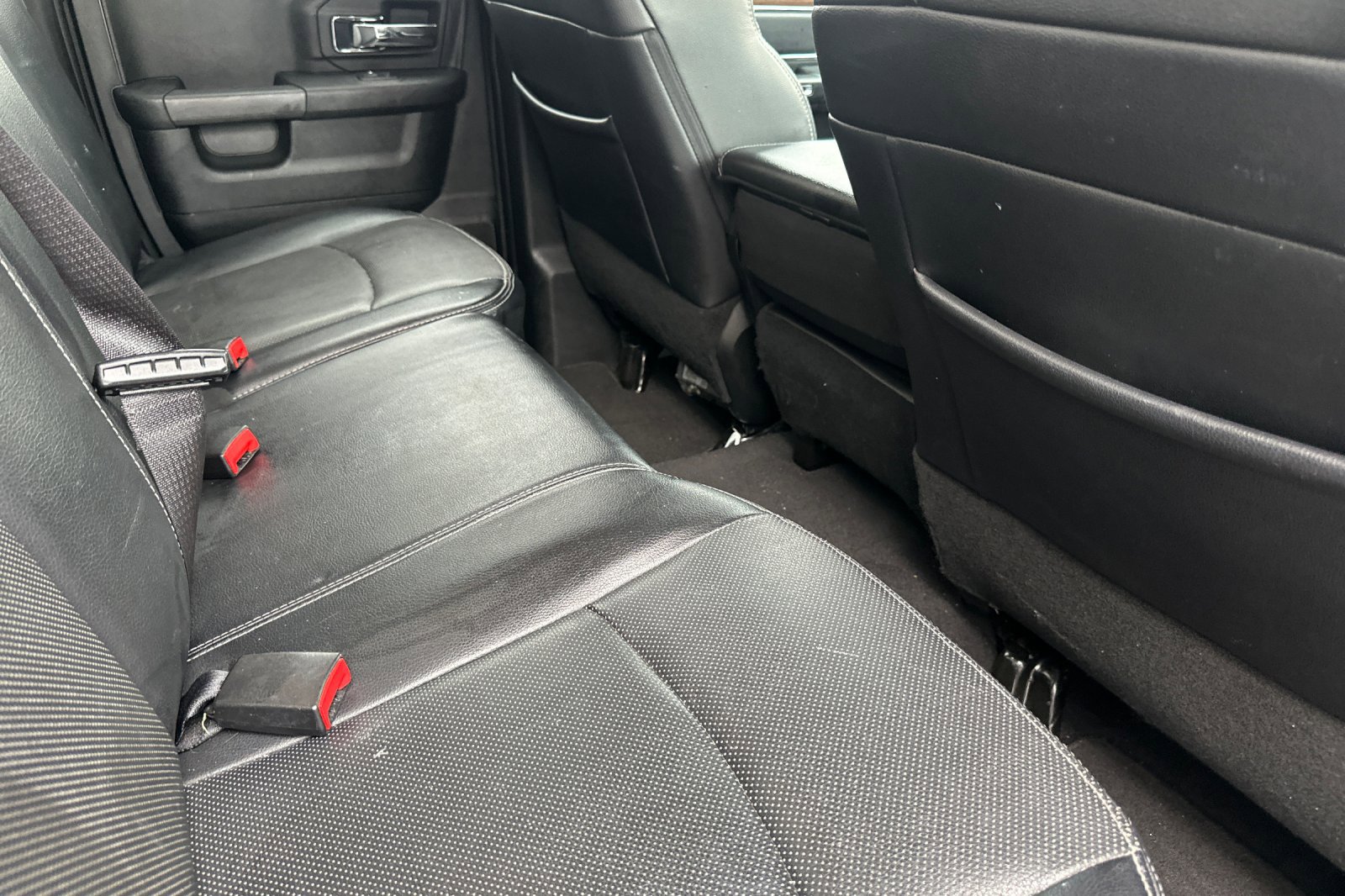 Used 2017 RAM 1500 Laramie image 17