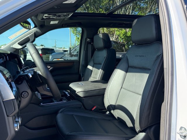 New 2027 GMC Yukon XL Denali w/ Sun & Power Step Package AWD/4WD image 10