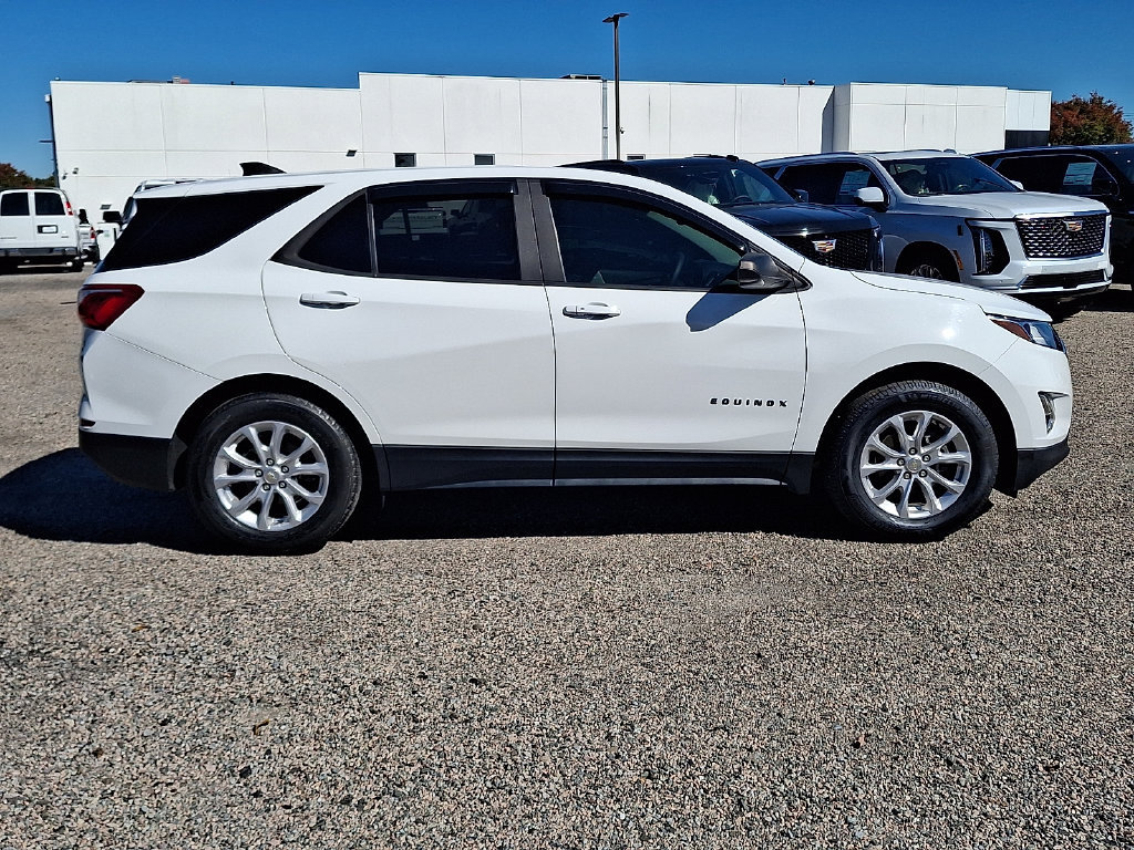 Used 2021 Chevrolet Equinox LS w/ LS Convenience Package FWD image 10