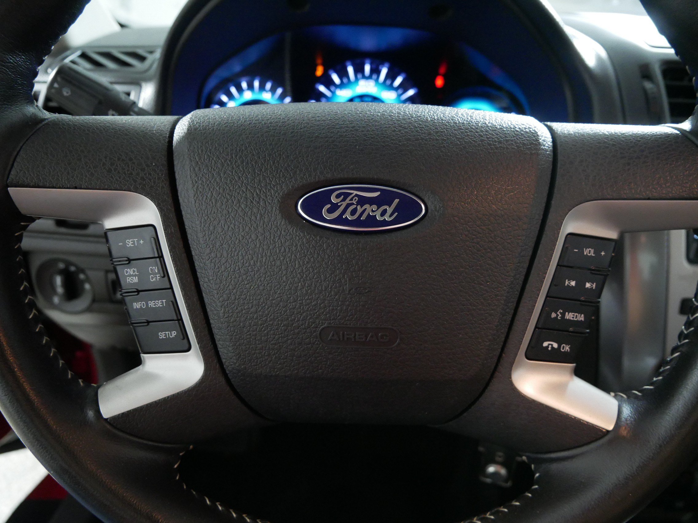 Used 2012 Ford Fusion SEL FWD image 25